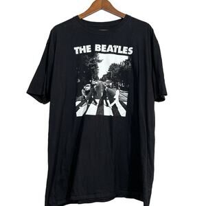 The Beatles Merch Graphic Tee Black White Abbey Road - 2XL